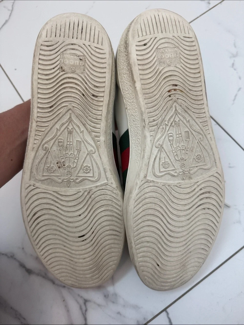 Gucci White Leather Sneakers with Red & Green Stripe